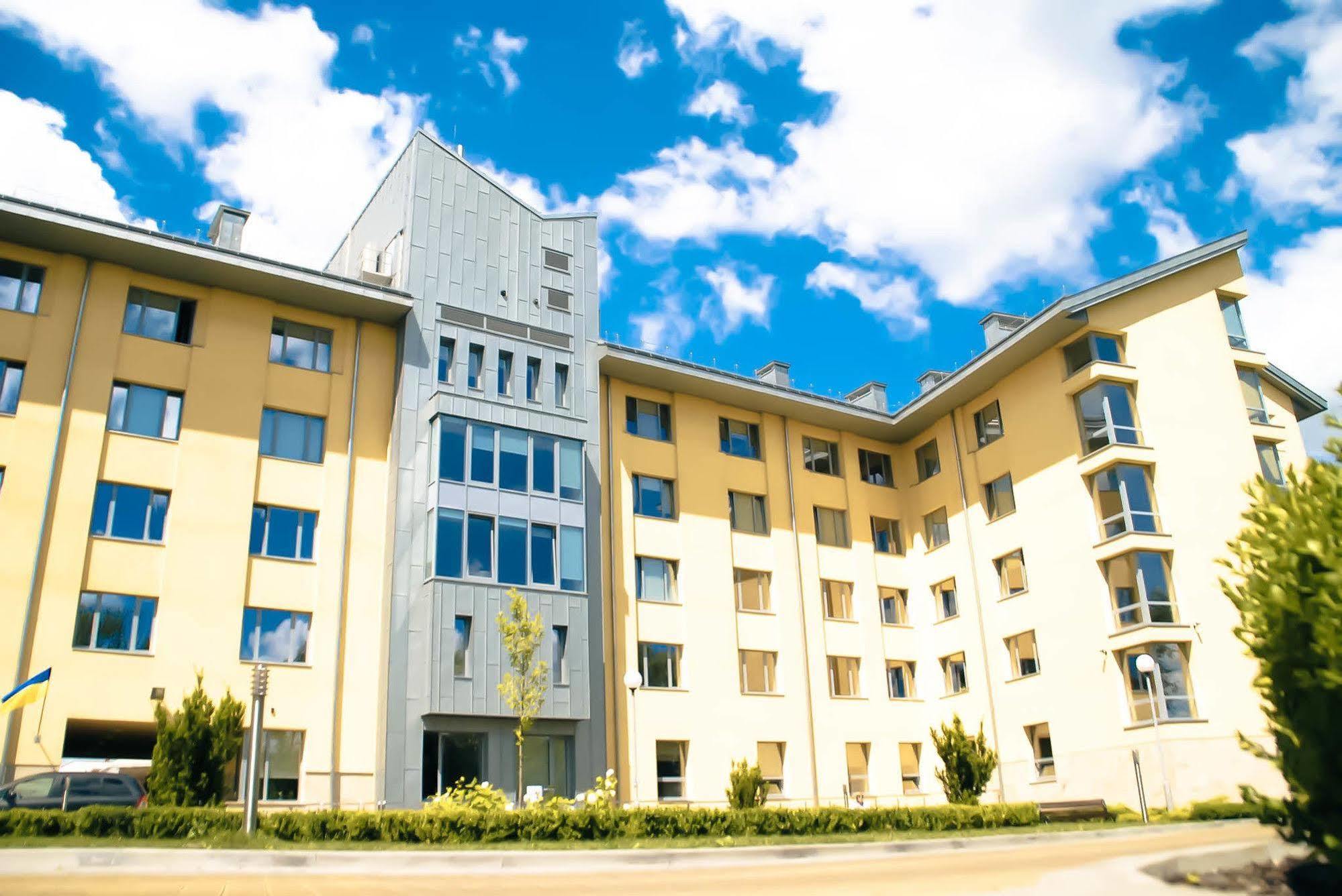 Ucu Inn - Кімнати Для Гостей 利沃夫 外观 照片