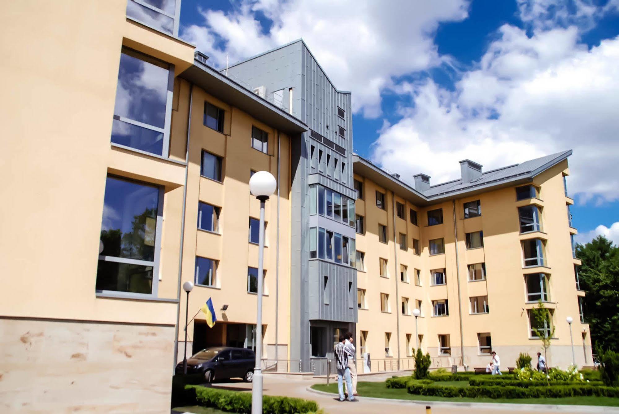 Ucu Inn - Кімнати Для Гостей 利沃夫 外观 照片